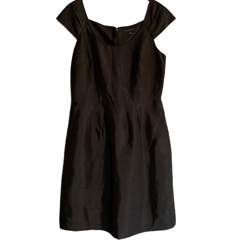 Banana Republic Black Cap Sleeve Satin A-Line Dress with Pockets Size 8